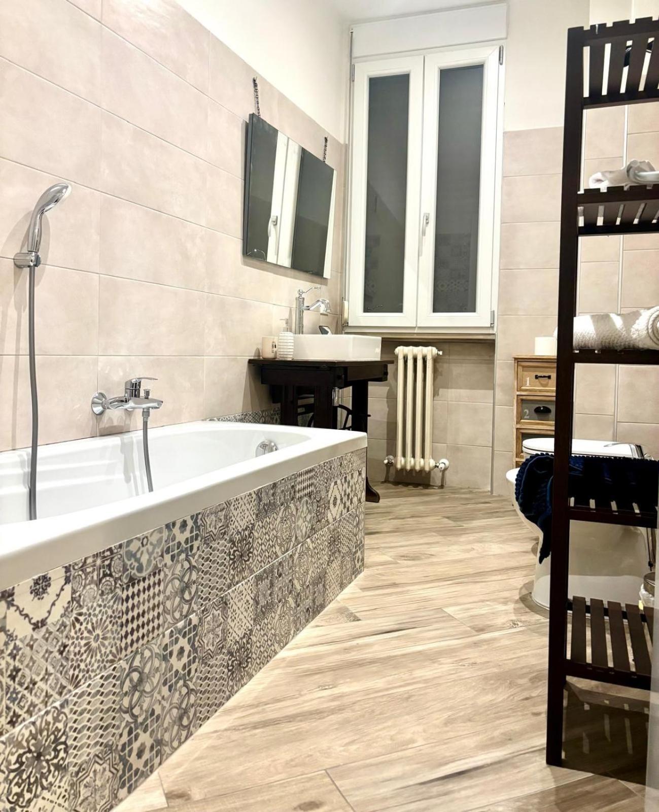 Lu.Lu Suite And Rooms Пиаченца Екстериор снимка
