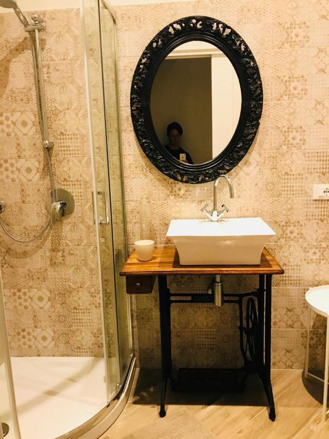 Lu.Lu Suite And Rooms Пиаченца Екстериор снимка